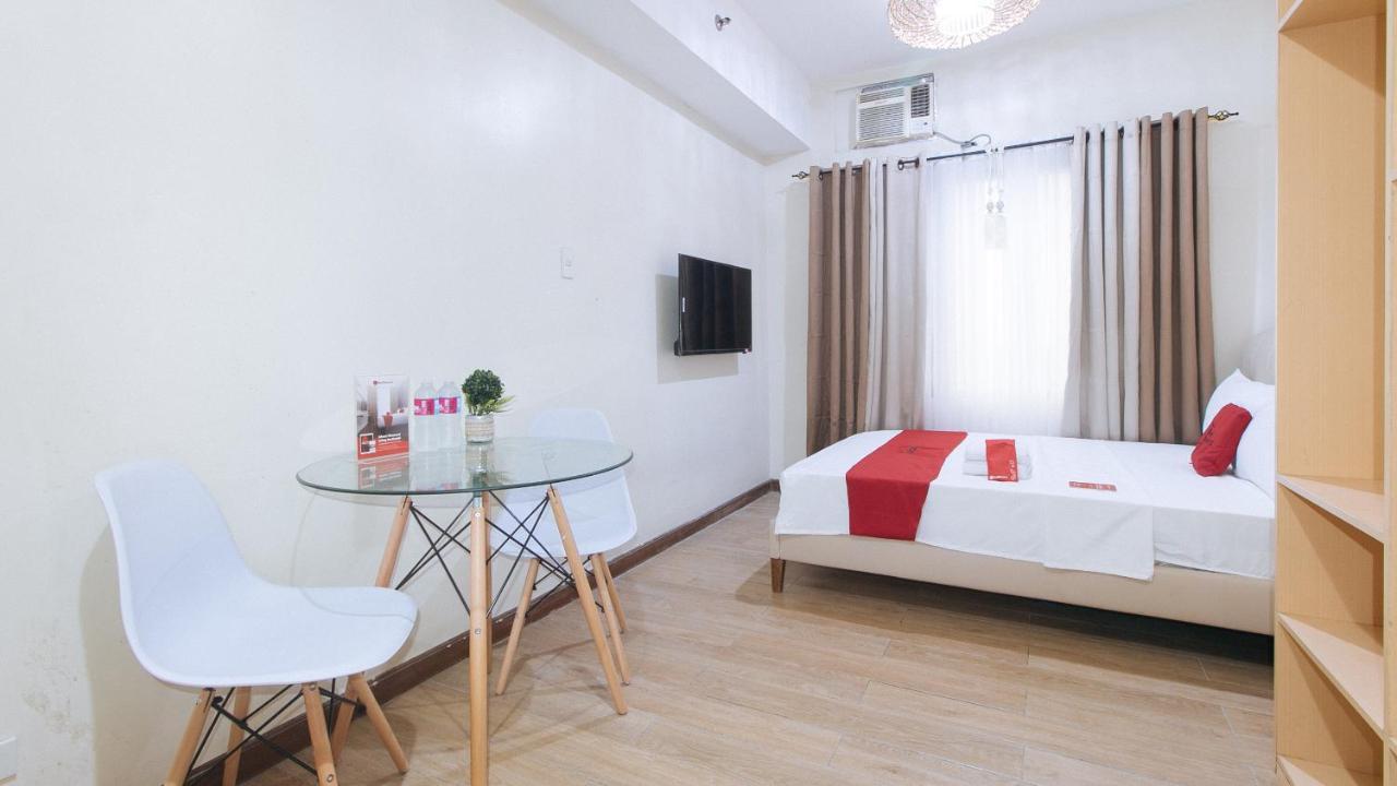Reddoorz Plus @ Cuarto Verde Staycation Las Piñas Extérieur photo