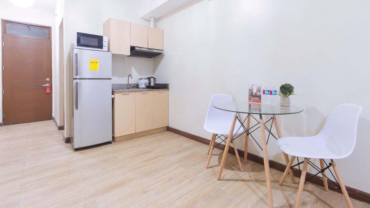 Reddoorz Plus @ Cuarto Verde Staycation Las Piñas Extérieur photo
