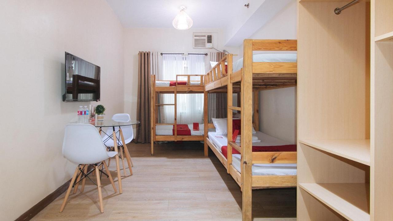 Reddoorz Plus @ Cuarto Verde Staycation Las Piñas Extérieur photo