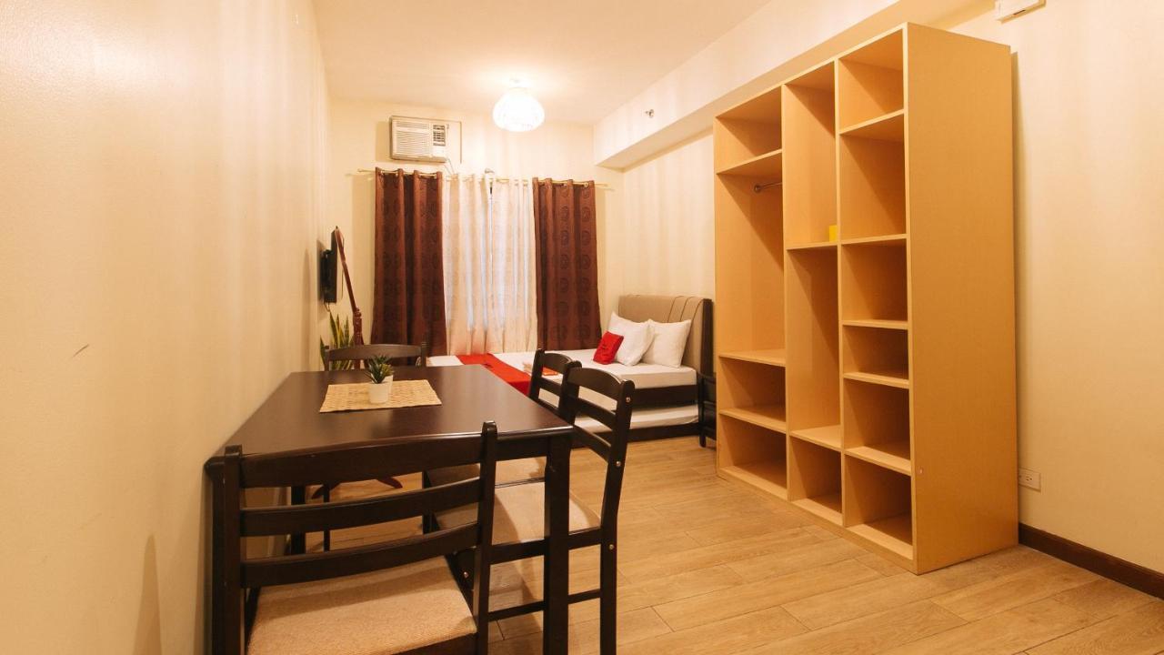 Reddoorz Plus @ Cuarto Verde Staycation Las Piñas Extérieur photo