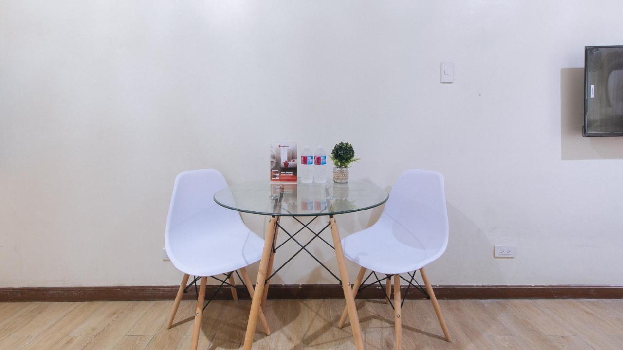 Reddoorz Plus @ Cuarto Verde Staycation Las Piñas Extérieur photo